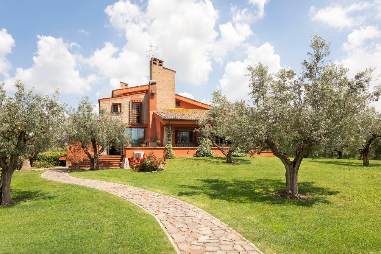 Villa In Via Della Marcigliana Casale Torre San Giovanni Εξωτερικό φωτογραφία