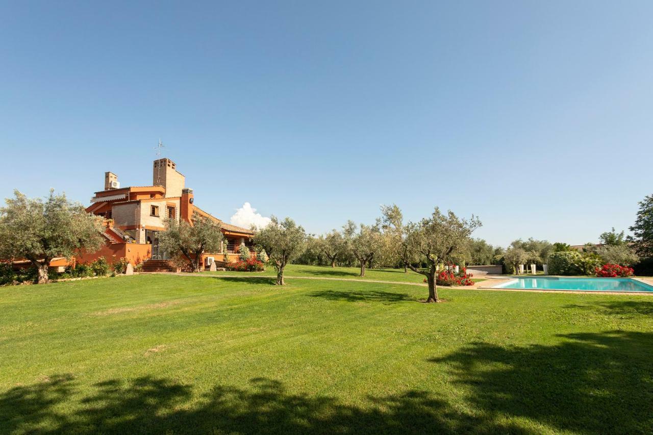 Villa In Via Della Marcigliana Casale Torre San Giovanni Εξωτερικό φωτογραφία