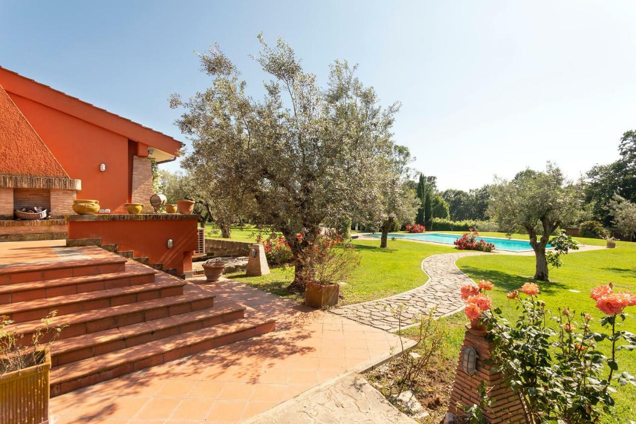 Villa In Via Della Marcigliana Casale Torre San Giovanni Εξωτερικό φωτογραφία